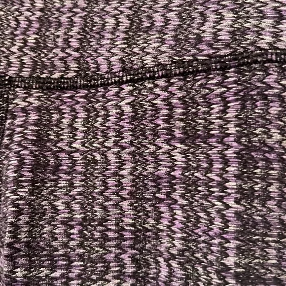 Lululemon  purple leggings sz 4 - Picture 3 of 6